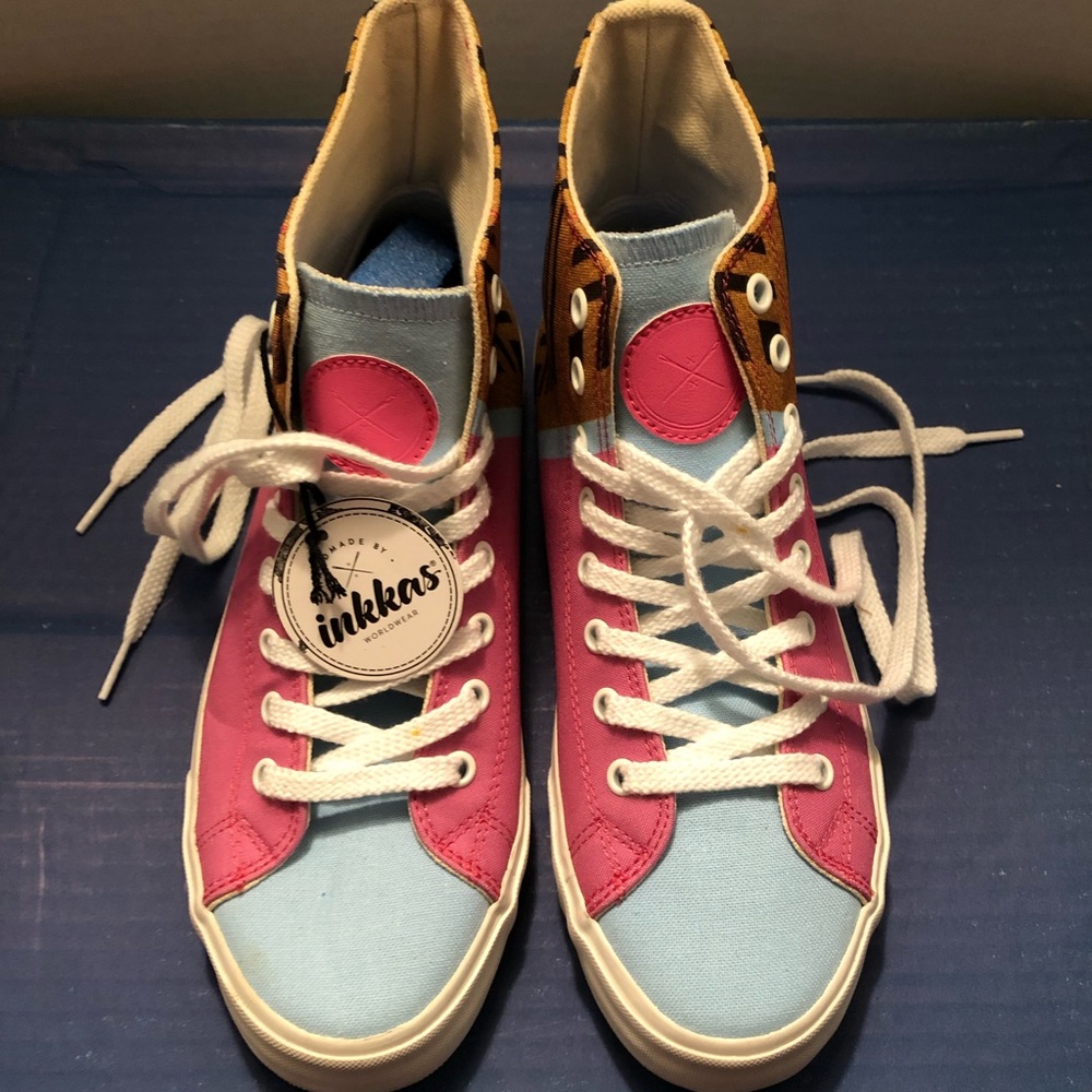 Inkkas Tribal Hightops, Women’s size 9, new w/tags